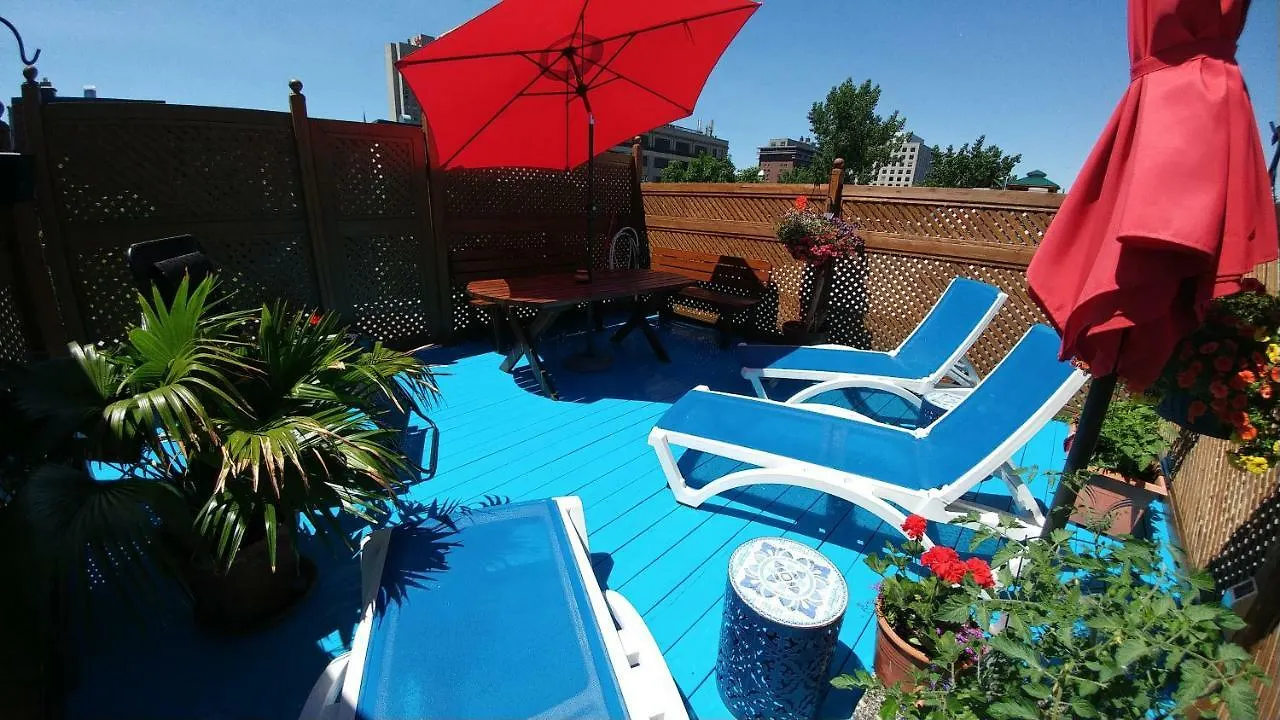 L'Escogriffe B&B Montreal Bed & Breakfast